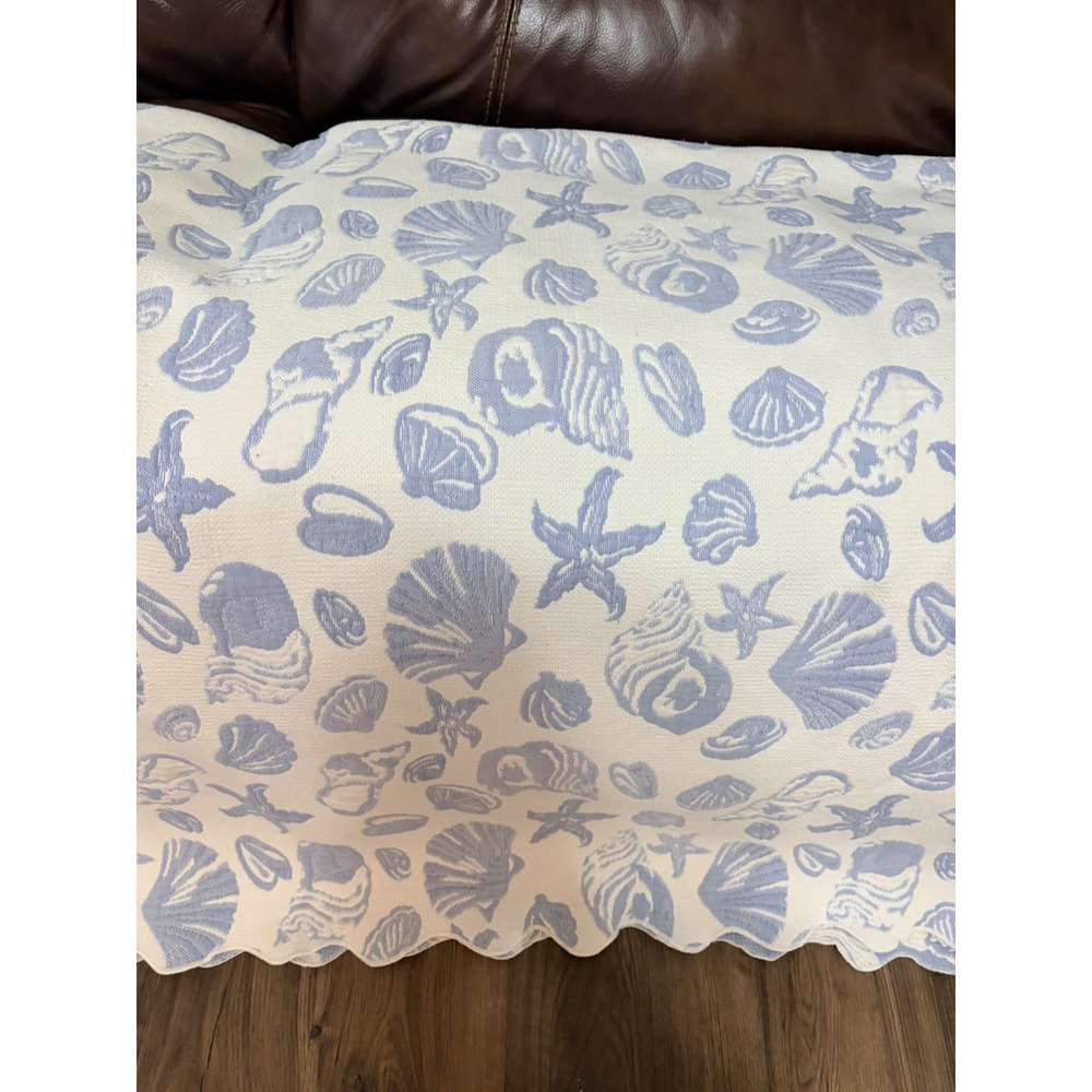 Beach seashell theme quilt  3 piece set 72" x 84" white @ light blue shell print - Picture 2 of 8